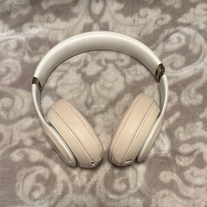 Beats Studio3- Cream